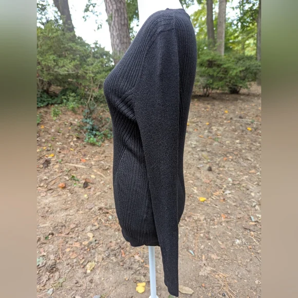 NWT White House Black Market Long Sleeve Cashmere Blend V-Neck Top Sz M - Picture 8 of 10